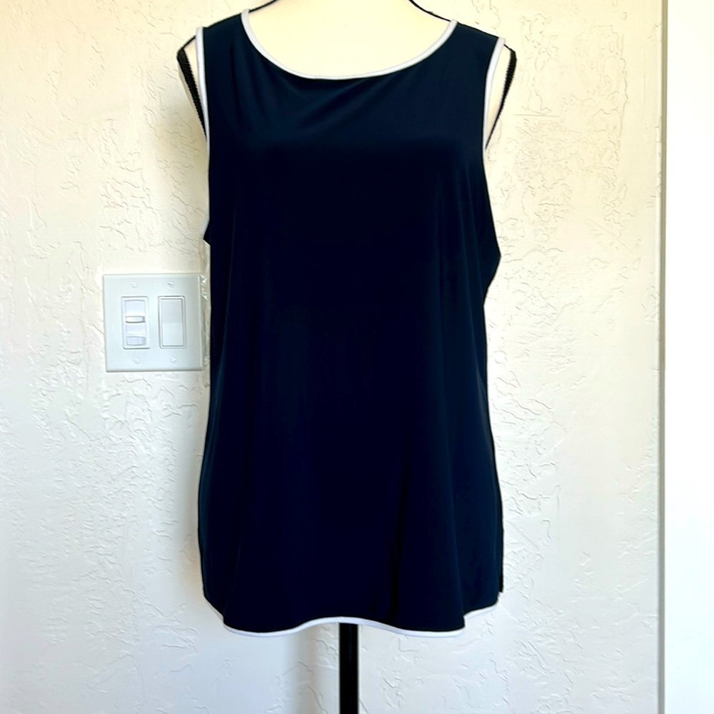 Ann Klein, Medium Sleeveless, Navy and White Blouse, NWT - Picture 2 of 4